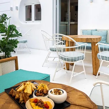 Arco Naxos Luxury Apartahotel 4*