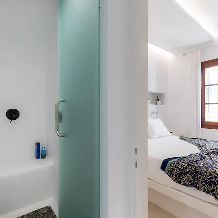 Arco Naxos Luxury Aparthotel 3*