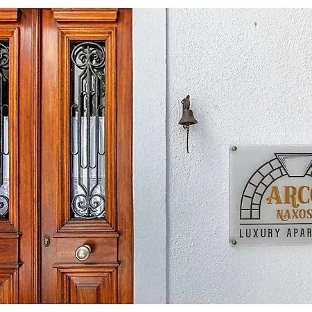 Lägenhetshotell Arco Naxos Luxury