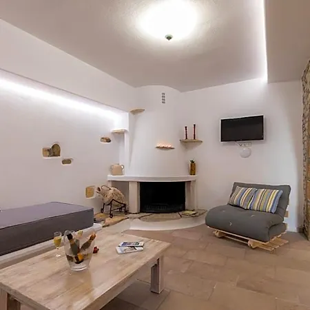 Lägenhetshotell Arco Naxos Luxury 4*