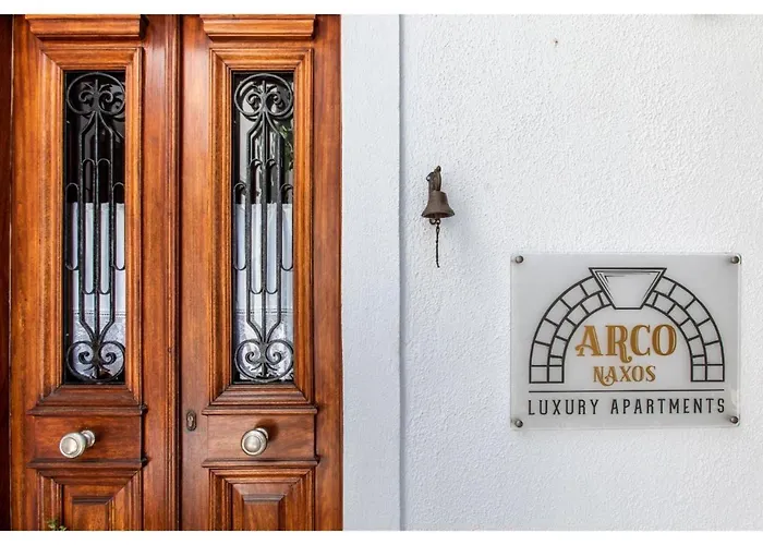Arco Naxos Luxury 4*