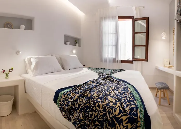 Arco Naxos Luxury Aparthotel 4*